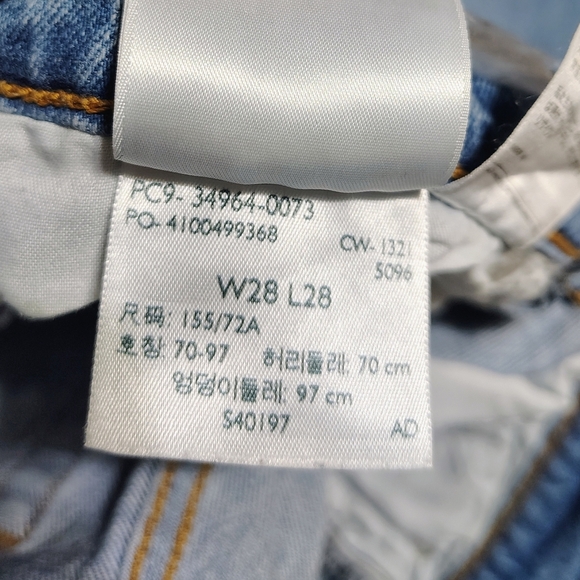 Levi's Premium Wedgie Straight Women's Jeans Buttons Fly Medium Wash 28. - Picture 15 of 16